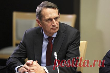 Нарышкин рассказал о борьбе России с неонацизмом на Украине. Нацизм является абсолютным злом, и Россия, вступив в борьбу с нынешними последователями Гитлера и Бандеры, на полпути не остановится. Об этом рассказал директор Службы внешней разведки РФ Сергей Нарышкин на церемонии открытия мемориала жертвам нацистского геноцида в СССР в годы Великой Отечественной войны.