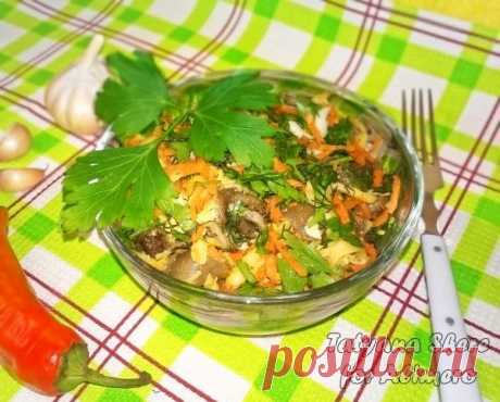 Салат с корейской морковью и грибами