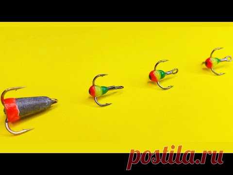 Рыболовная снасть гирлянда - представляет собой комбинированную оснастку зимней удочки в которой к основной мормышке, тандемом добавляются дополнительные (чертики, козы и пр.) или одинарный крючок с подвесками — кембриком, бусинками или шерстинками. Ловля может вестись с подсадкой мотыля или без.