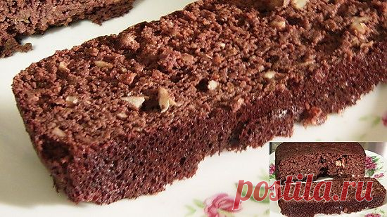 Ингредиенты для шоколадного пирога из отварного нута
200 г отварного нута (турецкий горох) 150 г яблок, цедра 1 апельсина,  3 яйца, 50 г какао,75 г фруктозы, 40 г орехов ( у меня арахис)1 ч.л. соды (погасить лимонным соком)
Слить воду положить его в кухонный комбайн, туда же поместить очищенное сырое яблоко, цедру апельсина, размолоть всё  в пюре.Добавить яйца, взбить смесь до однородного состояния Всыпать фруктозу, какао и орехи. Размешать.Соду погасить лимонным соком, ввести в смесь.