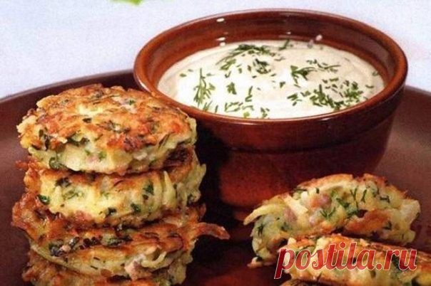 Оладьи картофельные с кабачком

 65.73 ккал/100 г  Б/Ж/У: 1.93 / 0.87 / 13.11 

Ингредиенты:
картофель - 1 кг
кабачок (средний) - 1/2 шт
яйцо куриное - 1 шт
соль (по вкусу) - 2 гр
приправа (по вкусу) - 2 гр
масло оливковое - 2 гр

Приготовление:
Старые добрые картофельные драники. Вкуснотища! В рецепте была использована сковорода с антипригарным покрытием, не требующая масла для жарки, поэтому на сковороду масла капнули чуть-чуть для смазки. Если у вас обычная сковорода, т...