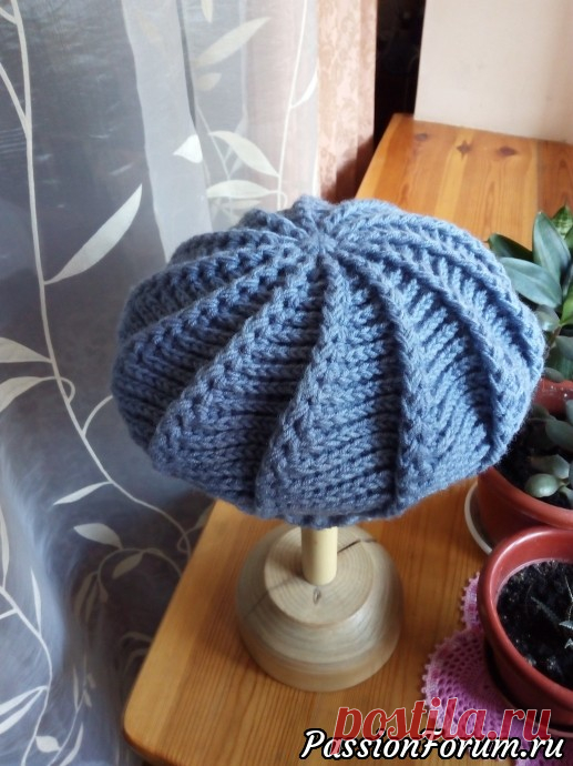 Теплый берет рельефными столбиками. | Шапки разные важны, в холода они нужны!