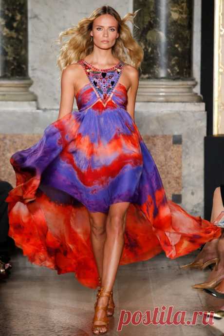 Дух 70-х на подиуме: весенняя коллекция Emilio Pucci 2015