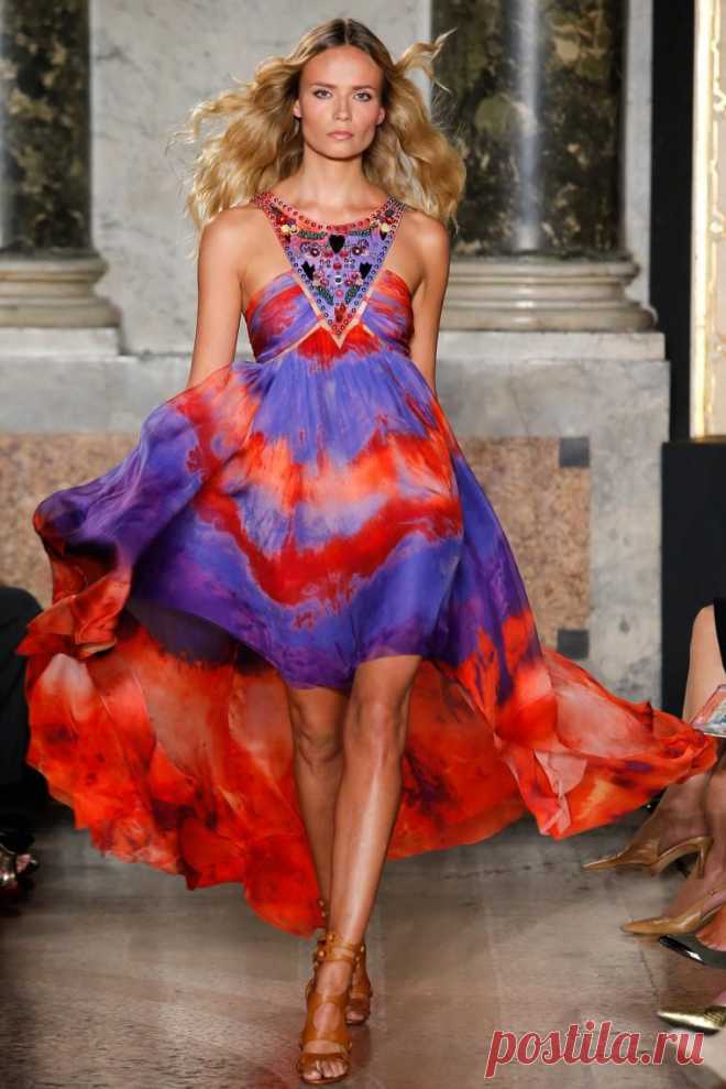 Дух 70-х на подиуме: весенняя коллекция Emilio Pucci 2015