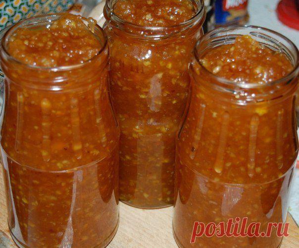 Варенье-джем из яблок и апельсиновых корочек.