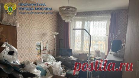 Москвич расчленил сестру и пытался смыть ее останки в унитаз. Жителя Москвы задержали за кровавую расправу над сестрой. Об этом сообщает "МК: срочные новости". По информации канала, инцидент произошел на востоке Москвы. Между 55-летним мужчиной и его 57-летней сестрой возник конфликт. Во ...