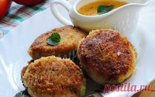 Кабачковые котлеты из манки с соусом | Готовьте с нами
