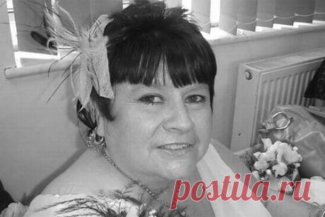 Женщина умерла от сепсиса после 12-часового спора врачей о ее диагнозе. 59-летняя сиделка из Великобритании Тина Хьюз погибла от сепсиса в 2021 году, потому что врачи не могли поставить ей диагноз в течение 12 часов. Женщина была госпитализирована из-за проблем с мочеиспусканием, спутанности сознания и рвоты, которые длились сутками, но специалисты промедлили с диагнозом.
