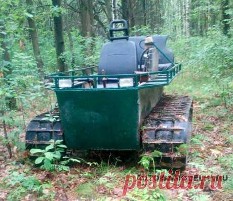 Вездеход на гусеничном ходу построенный своими руками: фото и описание Гусеничный вездеход самоделку построил умелец из Владимирской области. Самодельный вездеход собран в домашних условиях, без какого либо особого оборудования. Далее со слов автора.