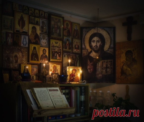 Новоначальным. ЭТИ МОЛИТВЫ ЗНАЕТ (ДОЛЖЕН ЗНАТЬ) КАЖДЫЙ ПРАВОСЛАВНЫЙ ХРИСТИАНИН.

Молитва Святому Духу
Царю Небесный, Утешителю, Душе истины, Иже везде сый и вся исполняяй, Сокровище благих и жизни Подателю, прииди и вселися в ны, и очисти ны от всякия скверны, и спаси, Блаже, души наша.

Молитва ко Пресвятой Троице
Пресвятая Троице, помилуй нас; Господи, очисти грехи наша; Владыко, прости беззакония наша; Святый, посети и исцели немощи наша, имене Твоего ради.

Молитва Гос...