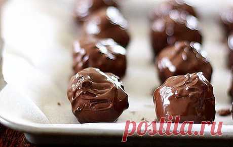 Конфеты Ferrero Rocher Ингредиенты:... / Разное / Все для дома / Pinme.ru / Юля Гіць