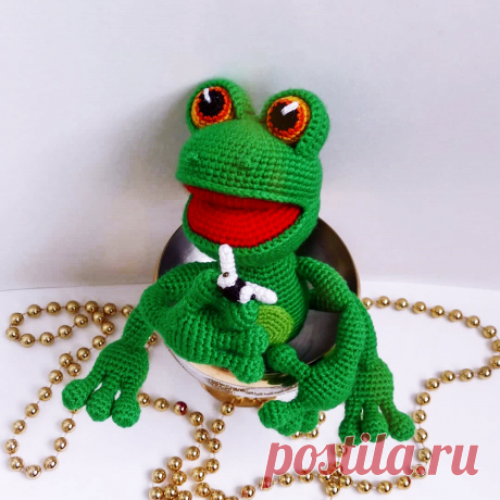 PDF Лягушка Квакушка. FREE amigurumi crochet pattern. Бесплатный мастер-класс, схема и описание для вязания амигуруми крючком. Игрушки своими руками! Лягушонок, frog, rana, sapo, grenouille, frosch, カエル, żaba, žába, צפרדע, froskur, kurbağa. #амигуруми #amigurumi #amigurumidoll #amigurumipattern #freepattern #freecrochetpatterns #crochetpattern #crochetdoll #crochettutorial #patternsforcrochet #вязание #вязаниекрючком #handmadedoll #рукоделие #ручнаяработа #pattern #tutorial #häkeln #amigurumis