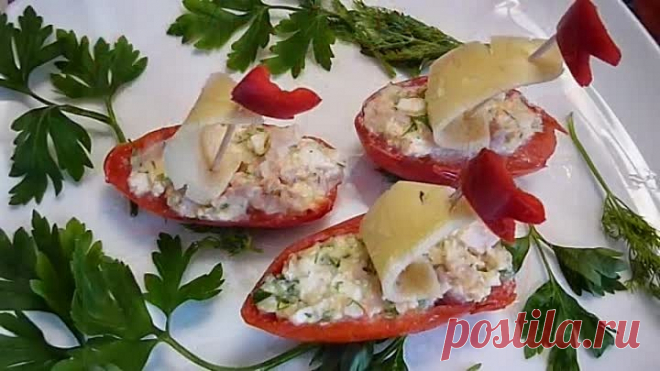 Закуска из помидор с сыром и чесноком.