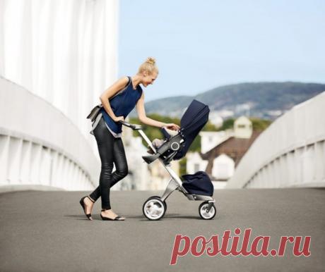 Двадцатка самых свежих анекдотов . Чёрт побери Молодая женщина гуляет с младенцем в коляске. К ней подходит ее знакомая: - Ой, какой хорошенький! Как две капли воды похож на твоего мужа! Женщина задумчиво: - Ты так считаешь? Собственно говоря, это ребенок нашей соседки с третьего этажа! * * * - Бабушка, а почему у тебя такие большие глаза? - Это чтобы лучше тебя видеть, внученька. - А почему у тебя такие большие уши? - Это чтобы лучше тебя слышать. - А почему у тебя такое ...