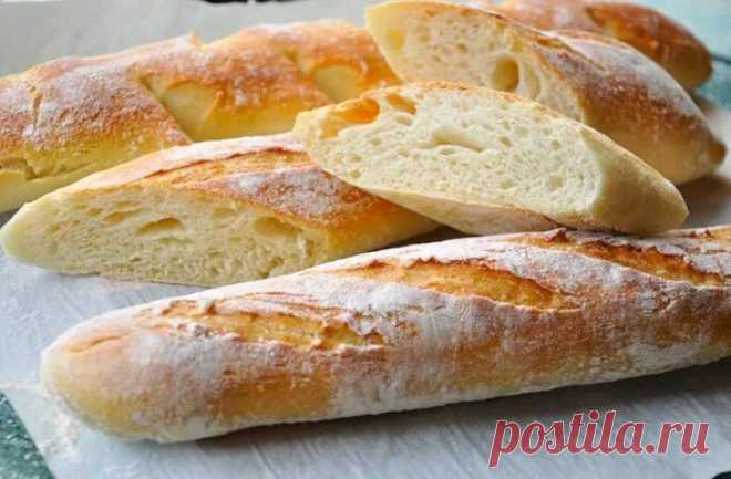 Готовим вкуснейший багет с хрустящей корочкой и нежным мякишем всего за пару часов Не все знают, как правильно приготовить домашний хлеб. Рассказываем в статье все секреты