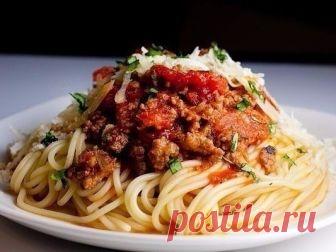 Топ-9 самых вкусных рецептов подливы к макаронам 

9 рецептов вкусной подливы к макаронам. Готовьте с удовольствием!
1.Сливочная подлива к макаронам с помидорами
Ингредиенты:
● несколько зубчиков чеснока,● пара луковиц,● стакан жирных сливок или сме…