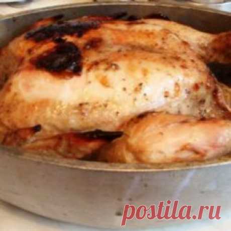 Жареная курица в гусятнице На нашем кулинарном сайте Вы сможете узнать как приготовить Жареная курица в гусятнице рецепт поэтапного приготовления.