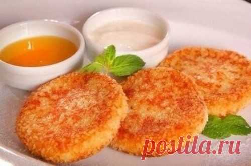 Как приготовить вкусные морковно-яблочные сырники с ванильным соусом