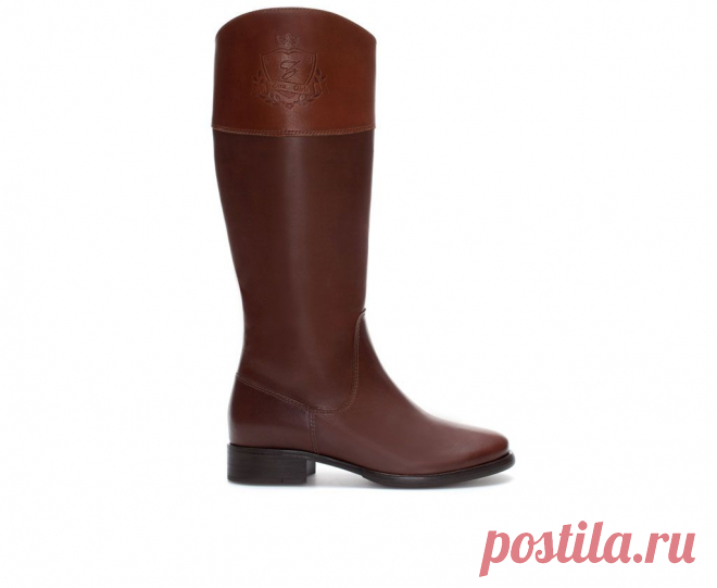 LEATHER BOOT WITH CREST  29.99 GBP