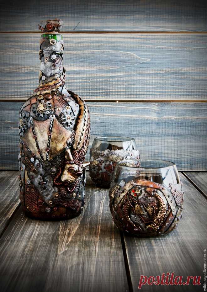 Купить Бутылка и бокалы, набор для виски в стиле Игра престолов в интернет магазине на Ярмарке Мастеров Купить или заказать Бутылка и бокалы, набор для виски в стиле Игра престолов в интернет магазине на Ярмарке Мастеров. С доставкой по России и СНГ. Материалы: полимерная глина фимо (fimo), стекло,…. Размер: Объем бутылки 0.7 литра, Объем бокала 200…