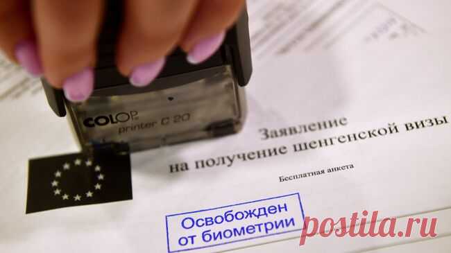 Россияне почти не получают шенгенских мультивиз, заявили в РСТ