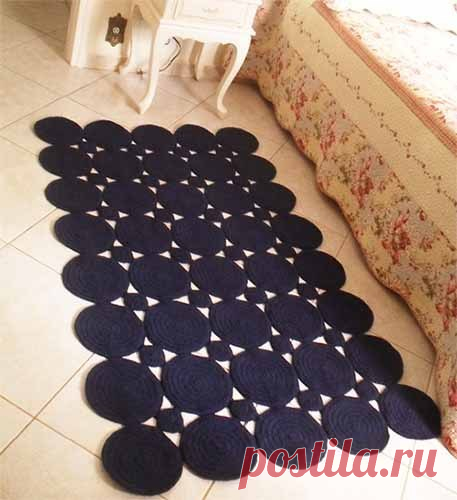 Вяжем коврики из красивых круглых мотивов