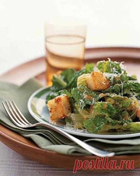 Салат «Цезарь» с маринованной обжаренной куриной грудкой и классической заправкой с вустерширским соусом - рецепт с фото, рецепт приготовления в домашних условиях