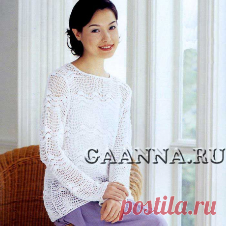 Белый джемпер волнистым узором