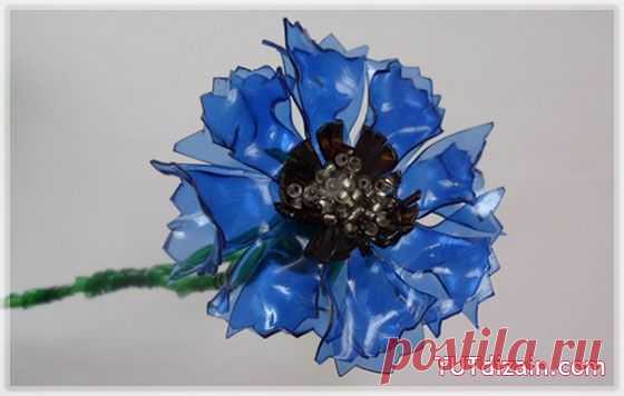 Васильки из пластиковых бутылок » Планета рукоделия