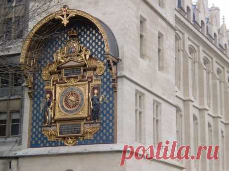 Home / Twitter. La plus vieille horloge publique de Paris se trouve sur le Quai de l’Horloge et donne l’heure aux Parisiens depuis 1371 !