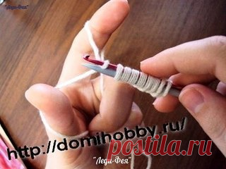 НАБОРНЫЙ КРАЙ С ФЕСТОНАМИ 

Этот декоративный набор петель может служить украшением края вязаного изделия. Для его выполнения понадобится спица и крючок, чем меньшего диаметра вы выберете спицу, тем мельче будут получаться фестоны.