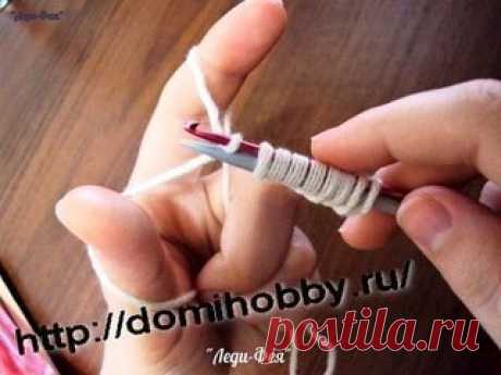 НАБОРНЫЙ КРАЙ С ФЕСТОНАМИ 

Этот декоративный набор петель может служить украшением края вязаного изделия. Для его выполнения понадобится спица и крючок, чем меньшего диаметра вы выберете спицу, тем мельче будут получаться фестоны.