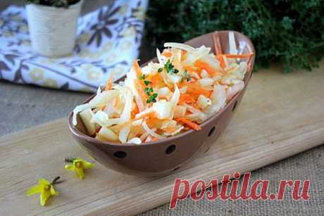 Рецепт салата из белокочанной капусты с яблоком как в детском саду / Меню недели