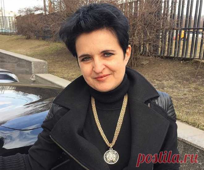 Елена Голунова: контакты экстрасенса ведьмы. Отзывы и стоимость Биография ведьмы экстрасенса Елены Голуновой: личная жизнь, убийство отца Влада Кадони, муж Олег, дети. Участие в «Битве экстрасенсов», официальный сайт, помощь людям