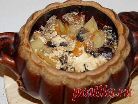 Простой и вкусный рецепт ароматной картошки, тушеной с шампиньонами в сметане