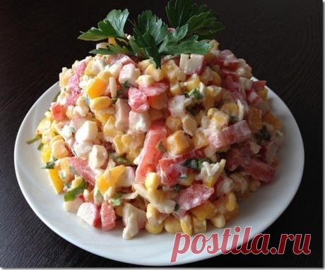 25 рецептов салата с сыром:
1. Салат "Пандора" 
2. Салат "Трудовые будни"
3. Салат овощной с сыром и ветчиной
4. Салат с кальмарами, сыром и кукурузой
5. Салат с курицей и маслинами
6. Салат "Лисичка"
7. Итальянский салат с сыром и пастой
8. Салат "Мельник"
9. Салат из пекинской капусты с креветками и сыром
10. Салат "Удачный"
11. Салат с ананасами и курицей
12. Салат с курицей и виноградом
13. Салат "Торжественный"
14. Салат с курицей и солеными грибами
15. Салат "Фантази...