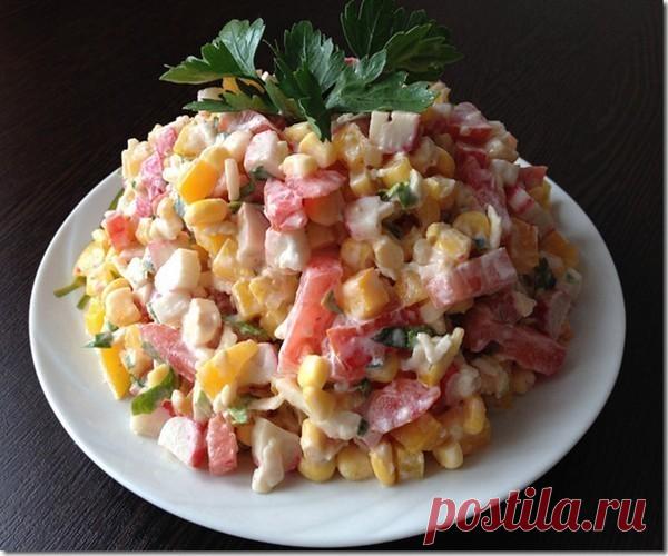 25 рецептов салата с сыром:
1. Салат 