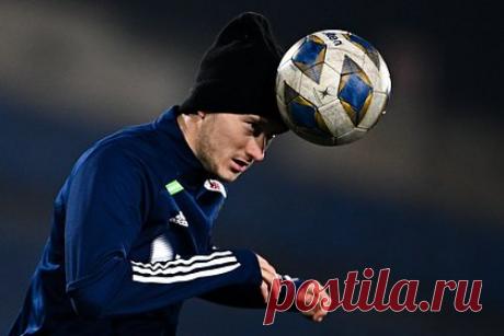 Агент Миранчука оценил будущее футболиста в чемпионате Италии. Вадим Шпинев, агент российского полузащитника «Торино» Алексея Миранчука, высказался о будущем клиента в чемпионате Италии. Агент заявил, что возможное продление аренды 27-летнего футболиста в «Торино» будет обсуждаться в апреле или мае 2023 года. «Леша забивает свои голы, приятно посмотреть», — подчеркнул он.