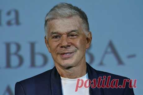 Украина предложила ввести санкции против Газманова, Баскова и Тимати. Министерство культуры Украины предложило расширить санкционный список российских артистов, добавив туда 47 актеров, музыкантов, певцов и телеведущих России. Всего в новом санкционном списке 47 человек, в том числе певцы Олег Газманов и Николай Басков, а также рэпер Тимати.