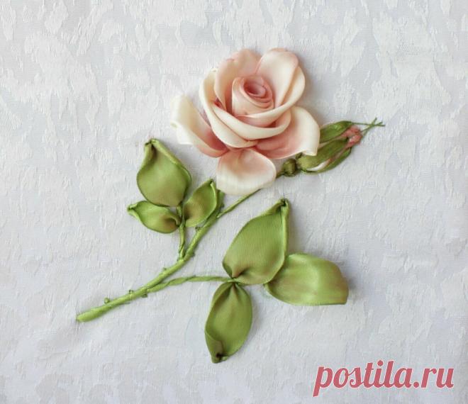 Сначала я подумала, что ЭТО НАСТОЯЩИЕ ЦВЕТЫ! Оказывается, это все труды мастерицы! Вышивка лентами творит чудеса! | Вышивка is Love | Яндекс Дзен