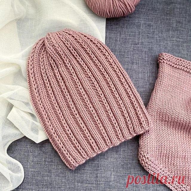 Шапочка спицами на ОГ 54-56см