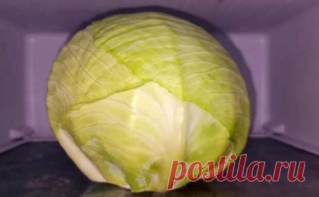 (10) Берем вилок капусты и ставим в морозилку. Теперь его можно жарить, будет хрустящий как курица - Steak Lovers
                                             - 3 февраля
                                             - 43592441464 - Медиаплатформа МирТесен Стоит только поставить обычный вилок капусты ненадолго в морозилку и теперь уже его можно жарить. Внутрь положим сочную начинку, капуста станет хрустеть словно курица. Ингредиенты: 1 вилок капусты, 500 граммов фарша, 1 лу...