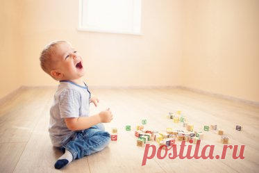 Проверяем развитие: 10 навыков, которые надо освоить ребёнку в 2 года. Всё ли в норме: 10 базовых навыков двухлеток и как их развивать.
