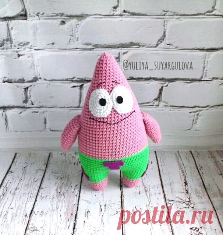 PDF Патрик Стар крючком. FREE crochet pattern; Аmigurumi doll patterns. Амигуруми схемы и описания на русском. Вязаные игрушки и поделки своими руками #amimore - Морская звезда Патрик из мультфильма Губка Боб Квадратные Штаны, Спанч Боб Сквэр Пэнтс.