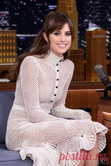 Allison-Williams-Girls-Tonight-Show-Starring-Jimmy-Fallon-TV-Style-Fashion-Derek-Lam-Tom-Lorenzo-Site (3)