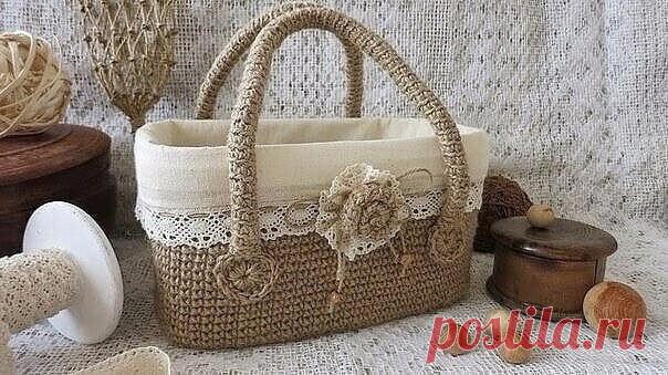 Джутовые корзины Джутовые корзиныИх можно создавать на основе пластиковых вёдер и с помощью джутового шпагата.