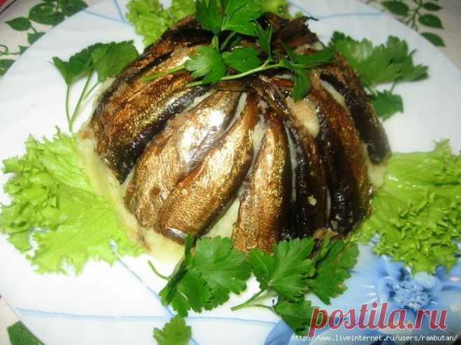 Картофельная запеканка со шпротами