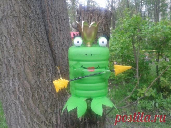 Лягушка из пластиковых бутылок своими руками: пошаговая инструкция с фото