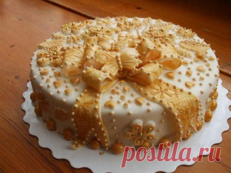 Торт из печенья и сгущенки с грецкими орехами