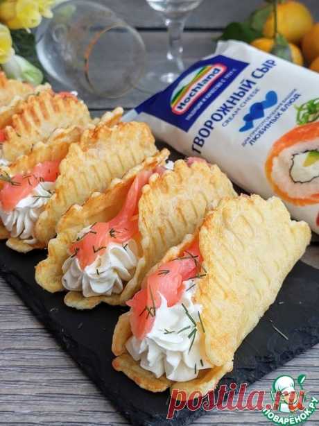Вафельно-сырные трубочки с форелью – кулинарный рецепт